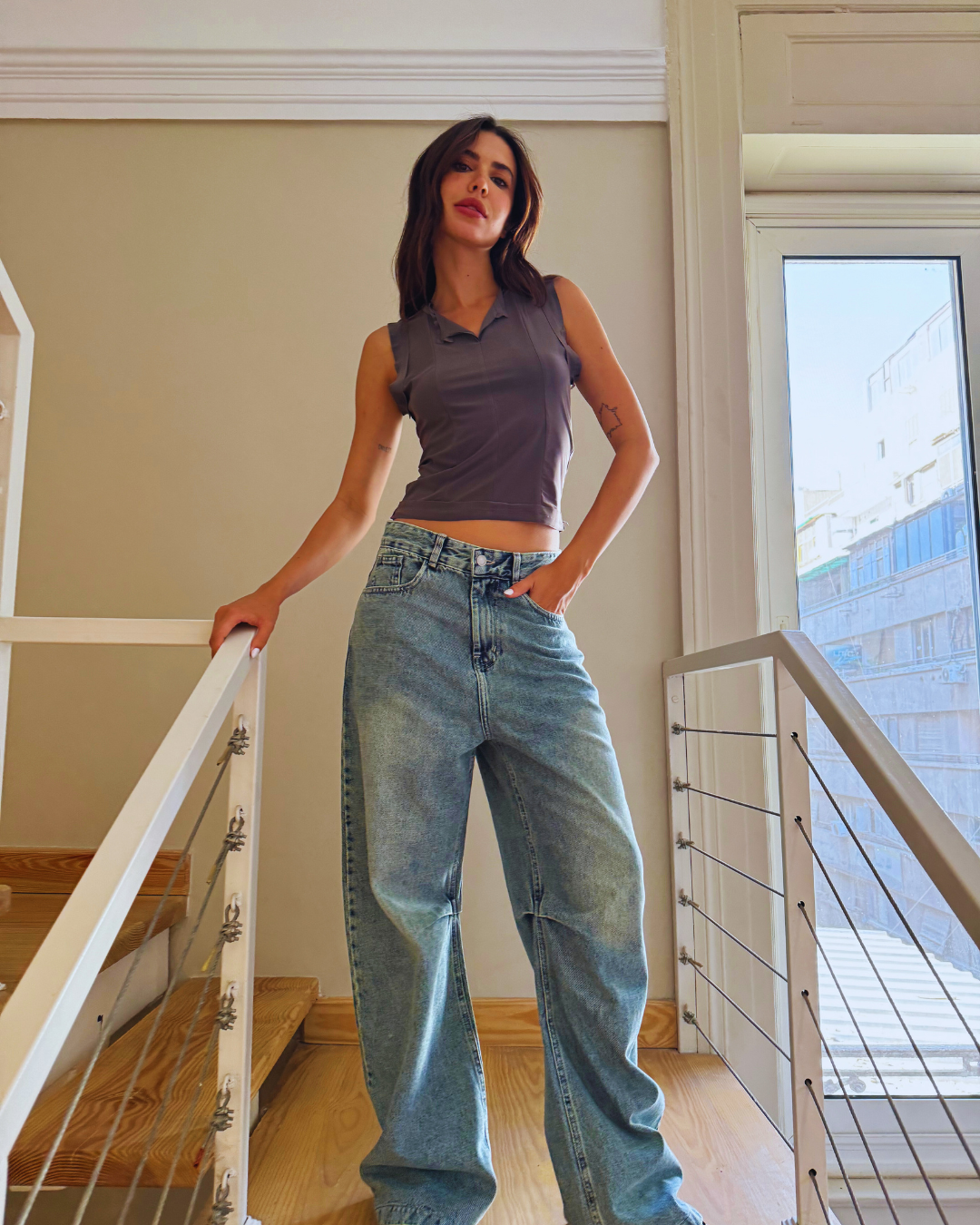 Era Sleeveless Soft V- Top